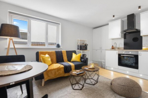 Modern Apartment Free Off Road Parking Single Room Suite 12